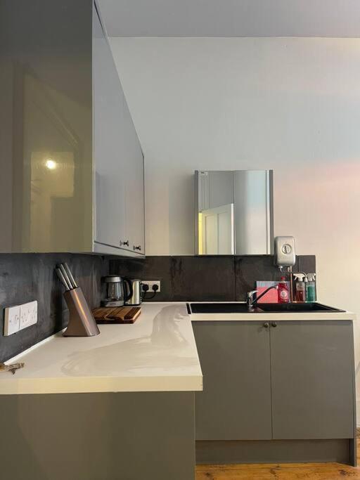 布赖顿4 Quiet Compact Studio With Garden View - Best Location - Comfortable - Quiet公寓 外观 照片